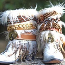 Upcycled cowgirl boots, Western trend 2015